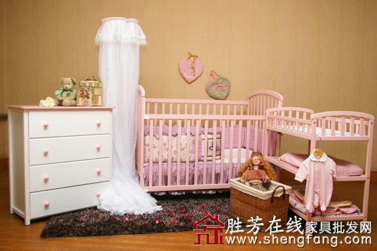 如何選購嬰兒床？嬰兒床有哪些分類？