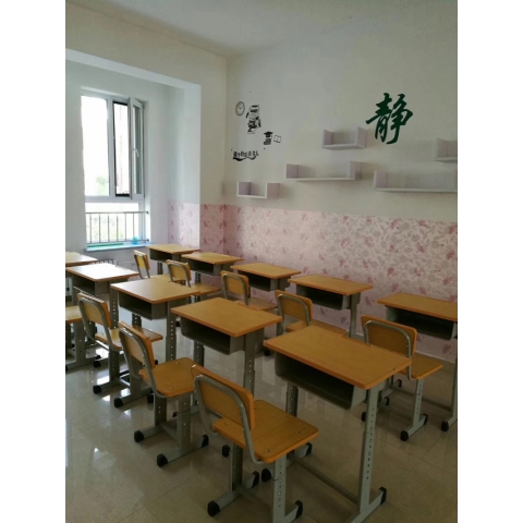 全圖彩色亮邊卡通勝芳兒童課桌椅 兒童學(xué)習(xí)桌 學(xué)習(xí)課桌椅 兒童書(shū)桌 多功能兒童桌 兒童寫(xiě)字臺(tái) 兒童寫(xiě)字桌 防近視書(shū)桌 可升降兒童課桌 兒童家具批發(fā)