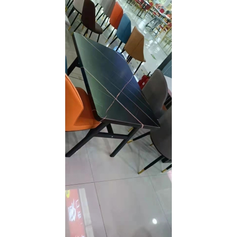 勝芳快餐桌椅批發(fā) 火鍋?zhàn)?鋼木餐桌 鋼木餐桌椅 食堂餐桌 飯店餐桌 小吃店餐桌 學(xué)校餐桌 鋼木家具 酒店家具桌椅 餐廚家具 美宇軒家具