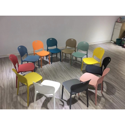 勝芳家具批發(fā)咖啡椅 伊姆斯 創(chuàng)意椅 塑料椅 設(shè)計(jì)師椅 時(shí)尚簡(jiǎn)約 休閑椅 伊姆斯椅子 餐廳家具 書房家具 休閑椅  塑料椅 創(chuàng)贏家具