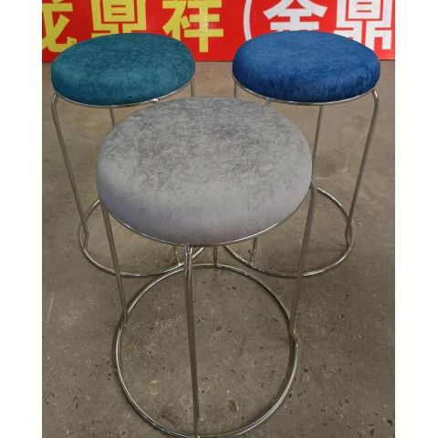 勝芳家具批發(fā) 鐵腿凳子批發(fā) 三腿凳子 鐵質(zhì)凳子 鋼筋凳 套凳 圓凳 簡易家具 休閑凳子 客廳家具 餐廳家具 簡約家具 時(shí)尚凳子 金鼎家具