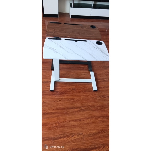 勝芳床邊桌批發(fā) 可移動(dòng)電腦桌 升降電腦桌 折疊桌 折疊電腦桌 簡(jiǎn)易辦公桌 飄窗書(shū)桌 霸州遠(yuǎn)大家具