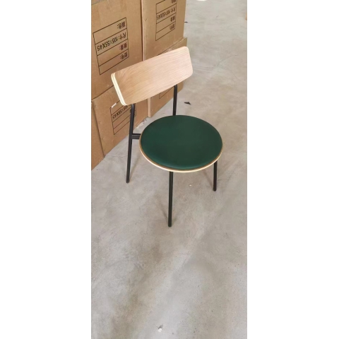 勝芳家具批發(fā) 酒店椅 復(fù)古椅 軟包椅 賓利椅 中式椅 蝴蝶椅 實(shí)木椅 宴會椅 休閑椅 洽談椅 餐廳椅 包房椅 酒店家具 餐廳家具 客廳家具 博旭家具批發(fā)
