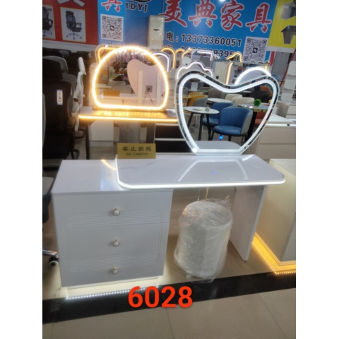 勝芳梳妝臺批發(fā) 現(xiàn)代簡約型 網(wǎng)紅小型化妝桌 輕奢 梳妝臺 梳妝桌 化妝柜 梳妝臺 化妝臺 化妝桌 美典雅居家具