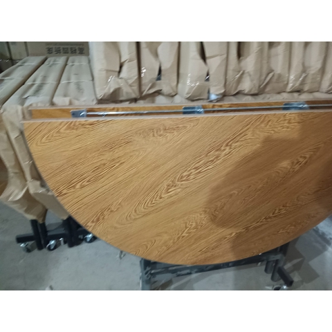 勝芳大圓桌 折疊桌批發(fā) 家用折疊大圓桌 腳輪桌 簡(jiǎn)易餐桌 飯店餐桌 圓桌 酒店桌 可移動(dòng)餐桌 餐廳家具 飯店家具 軍龍家具