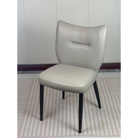 勝芳餐椅批發(fā) 餐椅 時尚餐椅 家用家具 時尚家具 現(xiàn)代餐椅 軟包餐椅 輕奢家具 北歐餐椅 軟包椅 博延家具